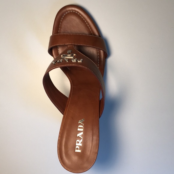 Women’s Prada High Heels made with real Leather. - Picture 3 of 8